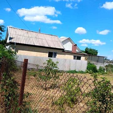 Сдам флигель ,небольшой дом в общем дворе с хозяйкой с удобствами