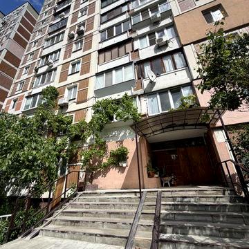 Продаж 1 к квартири на Оболоні, вул. Івасюка.