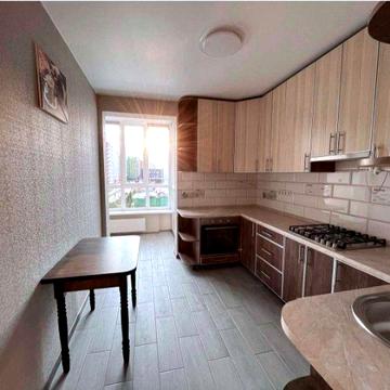 1 К Квартира з свіжим  ремонтом в ЖК Сакура !Меблі,техніка ,все нове