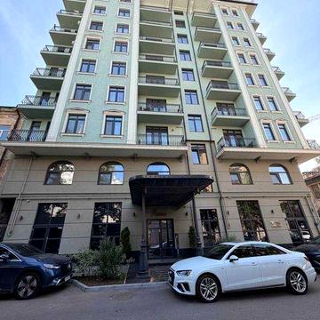 Продажа студии 30м2 в ЖК Пьер вид на Старобазарный сквер ЦЕНТР КНИЖКА ЖК ПЬЕР