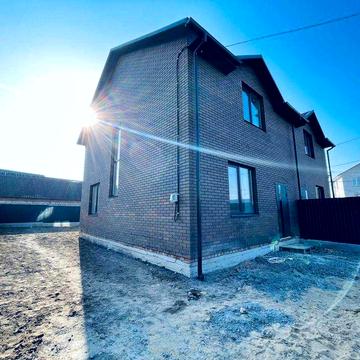 Продаж 2 поверхового дуплекса з ділянкою на 2.7 сотки!