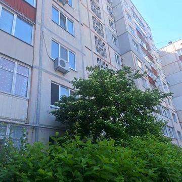 Продам трикімнатну квартиру на Критому Ринку
