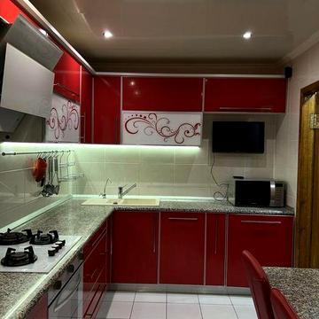 Продам 4 кімнатну квартиру Новомиколаівкв