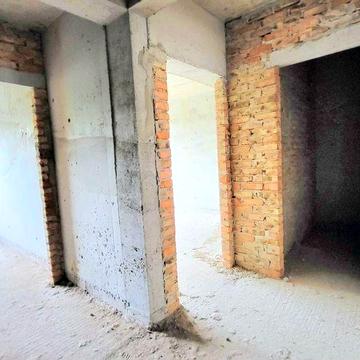 2 кімнатна квартира в новобудові 3 поверх 67м² на дві сторони 2 санвузли від власника вже є газ чудова кварти гарна ціна є газ котел панорамні вікна
