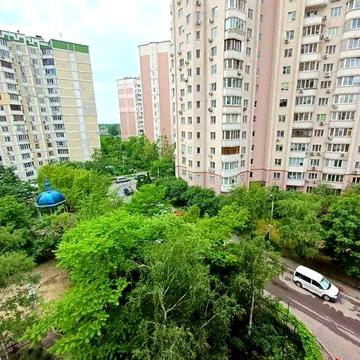 2 кімнатна квартира вул. Вишняківська 11. Метро Позняки, Харьківська 7 хв. пішки