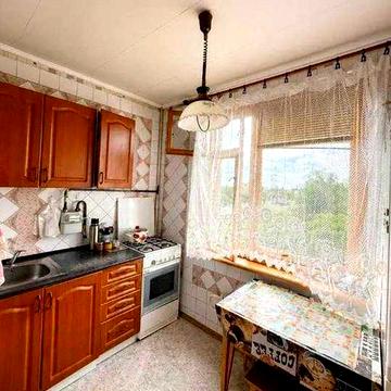 Продам 2 из квартиру м Дворец Спорта ул Каденюка