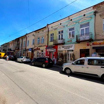 Продаж 3 кімнатної квартири у центрі міста Стрия