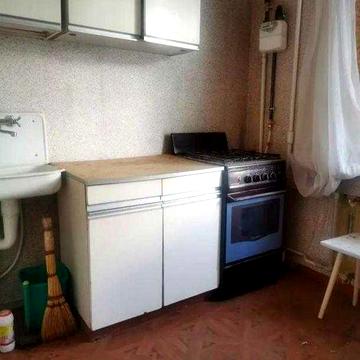 Продам 1 к. квартиру м. Индустриальная