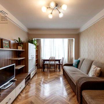 Продам 2-к квартиру біля метро Лівобережна, вул. Шептицького 24