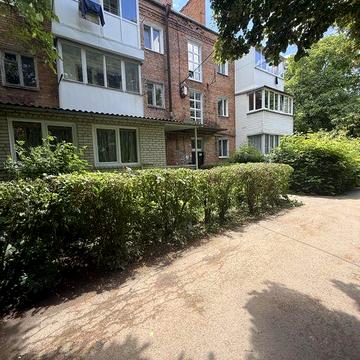 Продаж 2 кім  квартири в центрі по вул Вячеслава Чорновола