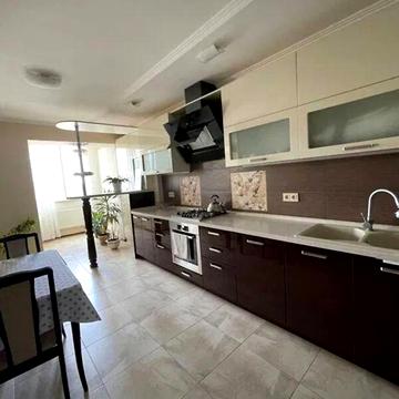Продаж 3к Квартира Грушевського вулиця