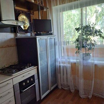 Продам квартиру Павлоград 3 комнатная. Сертификат