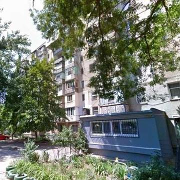 Продам гостинку под ремонт на Давида Ойстраха ( Затонского)