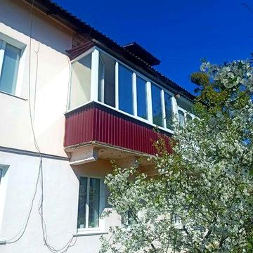 Продається трикімнатна квартира