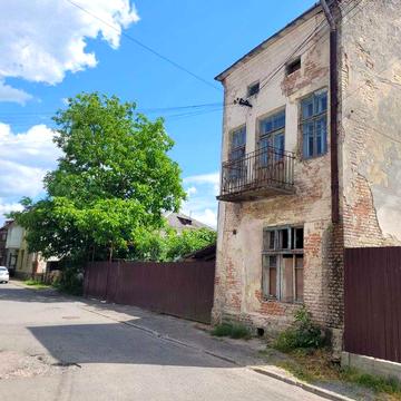 будинок ( можливо під бізнес ) м. Камянка-Бузька (центр)