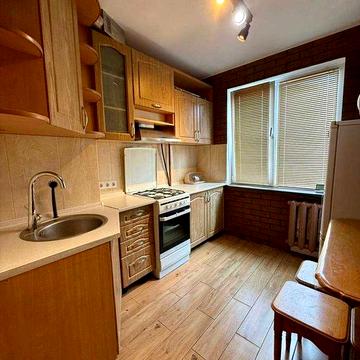2 кімнатна квартира, район центрального парку (міськ.сад)