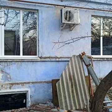 продам 2 к\к 53 м з цокольним приміщенням та ділянкою 2 сот Стар Центр