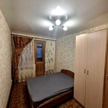 Срочно продам 4 к.кв.по ул.Дмитриевская 5