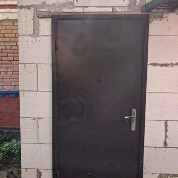 Продам пів будинку.