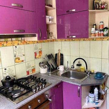 Продам 1 кімн. кв-ру на Нових Будинках з капітальним ремонтом