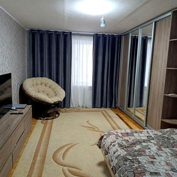 Квартира 2х кімнатна, центр, новус