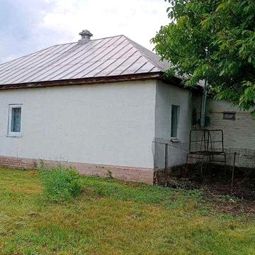 Продам дом в центре села Гоголев, Броварской район, участок 10 соток (+хоз.постройка), газ, электричество