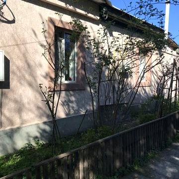 Продам частину будинку у селищі Бородянка