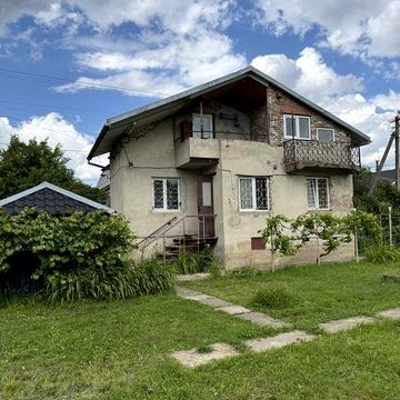 Продається дачний будинок з ділянкою  10,5 соток Скнилів