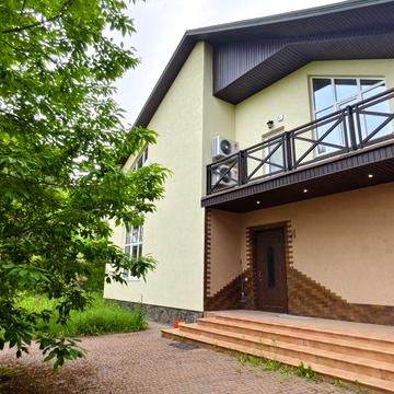 2 поверховий будинок, 242 кв.м., (с.Петрушки, Київська обл. )