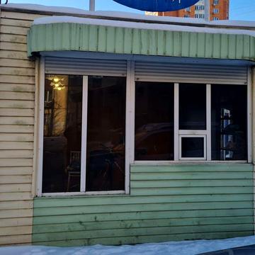 Продам кіоск-будинок 4х3 навивіз або з місцем. Діючий кіоск.