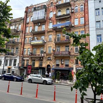 Продаж 3 кімнатної квартири на Ш.Руставелі 20, ТЦ Гулівер, 108 кв.м, ліфт ж\б центр Хрещатик Площа Українських Героїв