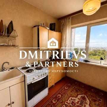 Продам 3к квартиру 69м2 Київ Симиренка 13/1 Без комісії