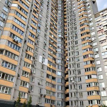 Здолбуновская 9Б двухкомнатная продаётся
