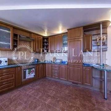Продаж великої 3-к квартири в Оболонському районі