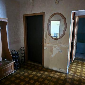 Сдам 1к квартиру.  Без комиссии . Без залога. Киев. Голосеевский район. Авторынок на Чапаевке. Улица  Передовая 33в.