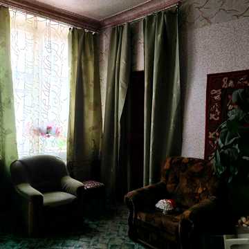 Продам 5-ком квартиру 170 м2, ул. Дмитриевская, 2 этаж, жилое сост, можно под офис)
