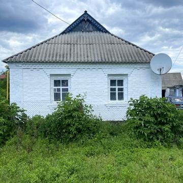Продам будинок біля річки в селі Пугачівка.