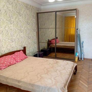 Здам свою 1 кімнатну квартиру .