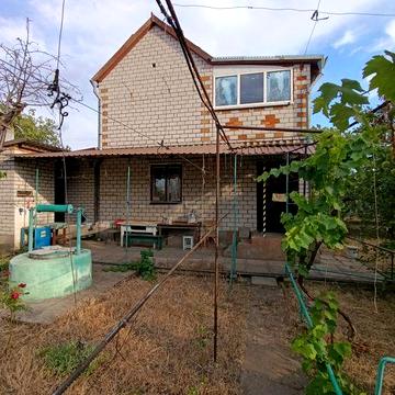 Продаю дачу два поверхи, газове опалення+ пічне+ камін