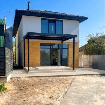 Продаж сучасного двоповерхового будинку в районі ДНС, біля річки.