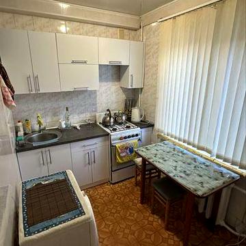 Сдам двухкомнатную квартиру, р-н Космос