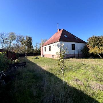 Продам дом, качественной постройки на участке 12 соток