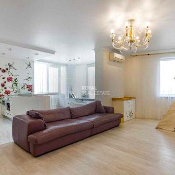 Продаж Квартира Київ вул. Юрія Шумського 3 кімнати 108 м² Авторський ремонт Генератор Панорамний вид Озеро Тельбін 2 санвузли