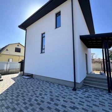 Продається чудовий будинок з центральними комунікаціями,Газ,Укриття,Район Академії,Мін.оформлення