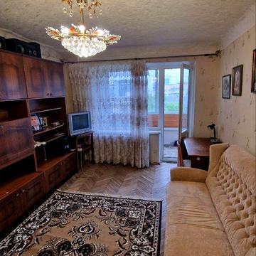 Максима Кривоноса вул., 11