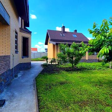Продаж 4к Дім вулиця Весняна