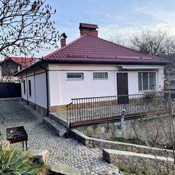 Оренда будинку в Києві. Метро Васильківська  15 хв пішки