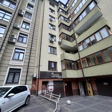 Продаж 3 кім. квартири, вул. Мазепи. Центр. Парк