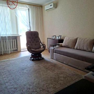 Продаж/ 4 кімнатна/ центр