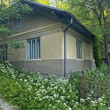 Продам цегляний будинок біля дністра!